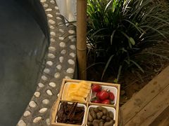 -悟空山宿陨石私汤温泉酒店(神舟大道地铁站店)