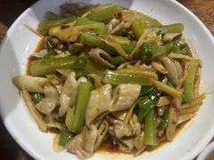 子姜肥肠-茅屋大酒店