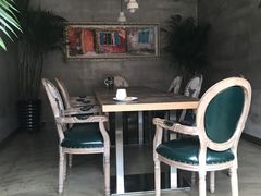 -HIGH FIVE哈福手工汉堡(桂林路店)