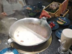 -湊湊火锅·茶憩(打浦桥日月光店)