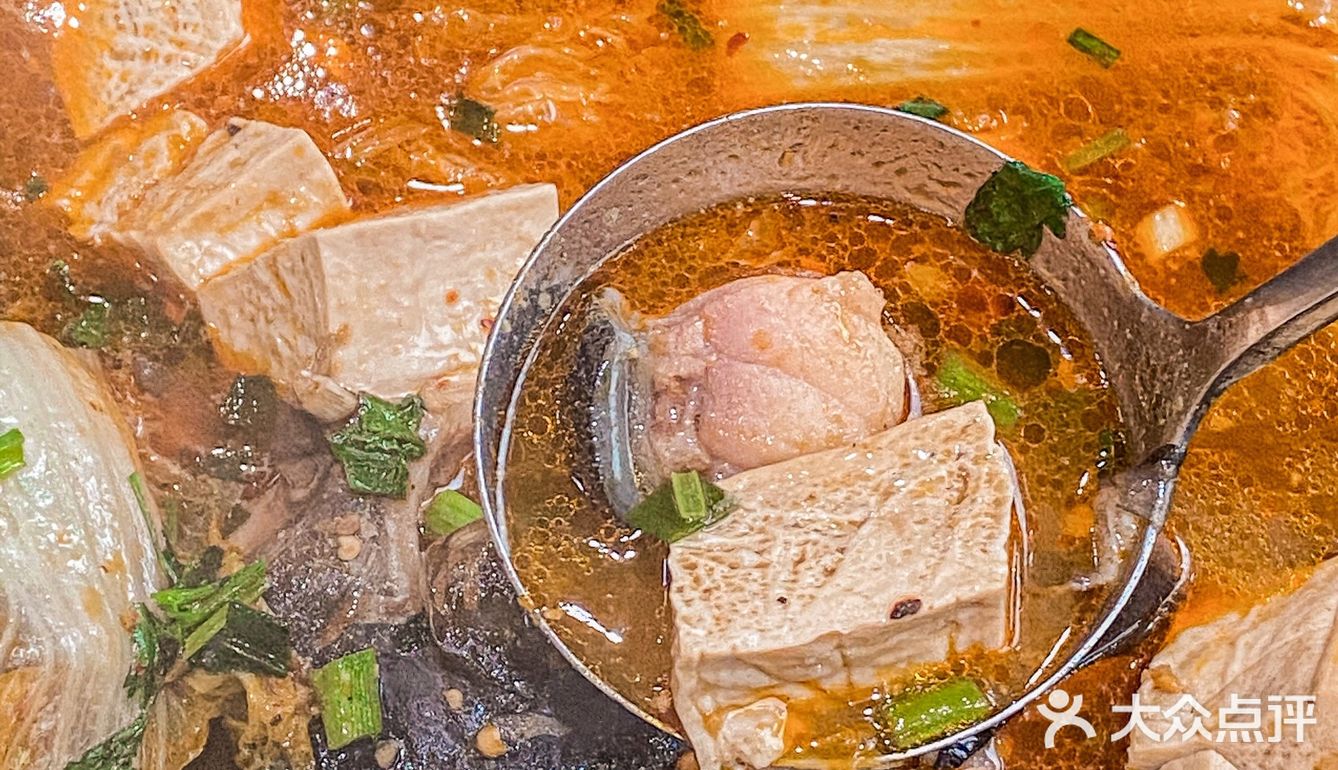 广州必吃榜‼️正宗东北铁锅炖 