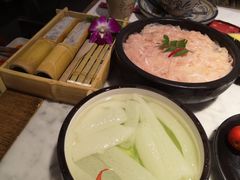 -尚尚仙·酸汤猪手·猪肚鸡火锅(华联万柳购物中心店)