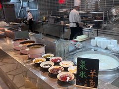 -南郊宾馆·风味自助餐厅·山东十六地市特色菜