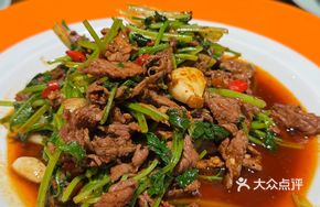 Stir-Fried Beef with Cilantro