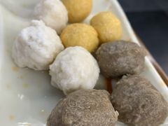 丸子拼盘-范饭椰林川湘味海鲜·椰子鸡(三亚湾椰梦长廊店)