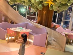 -水桶王国主题餐厅·聚会·生日派对·亲子活动·家庭套餐(亚龙湾希尔顿店)