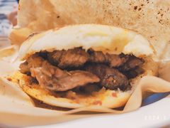 -臻老板牛肉面(光华路SOHO店)