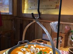 -老滇山寨•云南特色菜•地方菜•民族风情歌舞表演(金碧店)