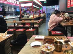 -成都你六姐·牛肉冒菜(城市集市合生汇店)