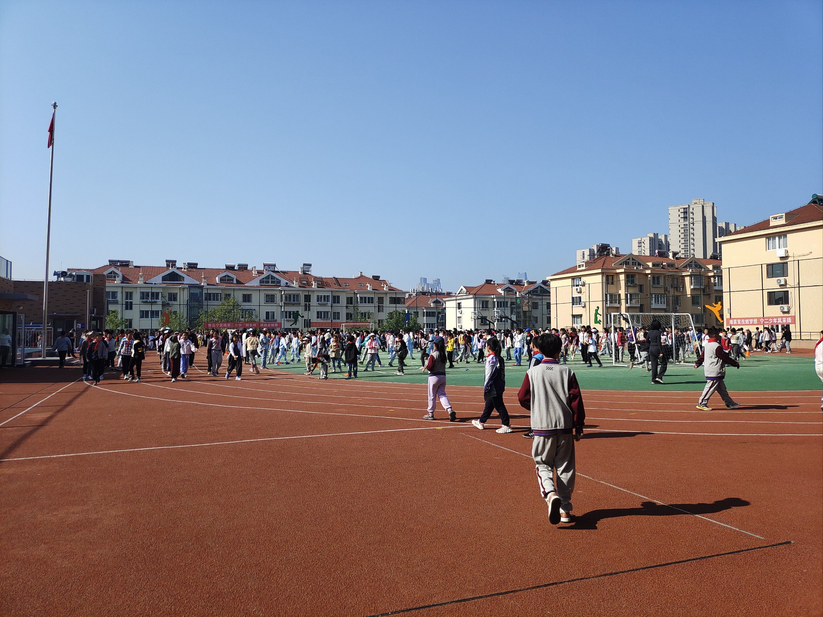 青岛宁夏二路小学,筛查活动,挺拔身姿
