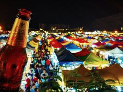 -席娜卡琳火车铁道夜市