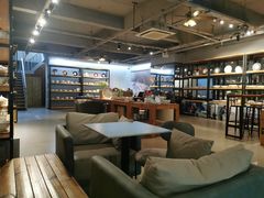 -LEO CAFE