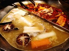 -湊湊火锅·茶憩(杭州湖滨银泰in77店)