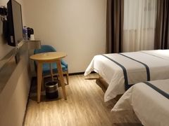 -城市便捷酒店(广州塔客村地铁站琶洲会展店)