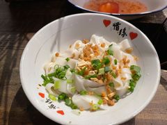 葱油拌粉-盟重烧烤(东瓜山创始店)