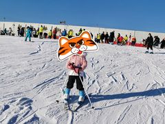 -华彬猛犸滑雪场