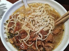 辣酱面筋面-老半斋(福州路店)