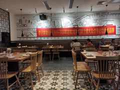 大堂-李子坝梁山鸡(北碚万达五鸡哥店)