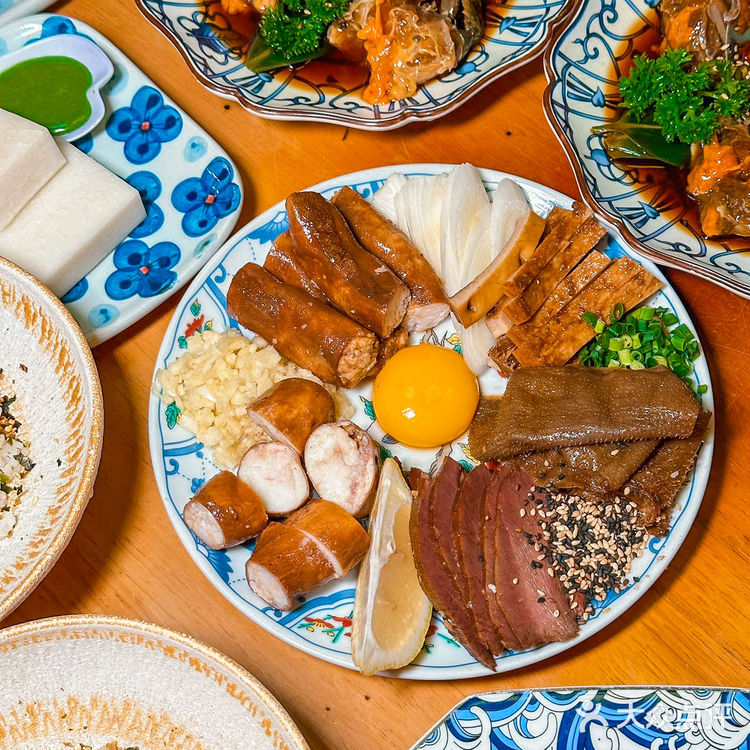 又来哼蟹二将啦‼️吃烤肉品酱蟹一次吃过瘾