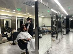 大厅-简法造型·品牌形象店