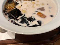 -RUXU入续糖水铺与包(卓悦中心店)