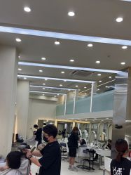 -十六番发型师事务所