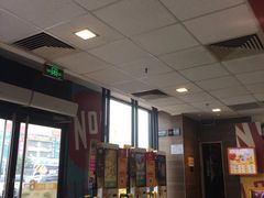 -麦当劳(得来速店)