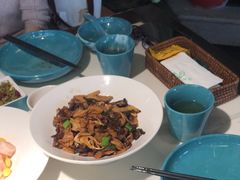 -荷塘秋月·本帮江浙菜(国权路店)