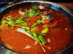 -野山舂·贵州现舂酸汤火锅(鸿通城店)