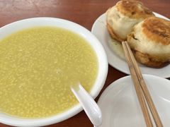 小米粥-宝瑞门钉肉饼店