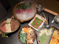 -三出山火锅(南京万象天地店)