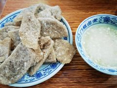 老北京炸灌肠-门框胡同百年卤煮(新街口店)