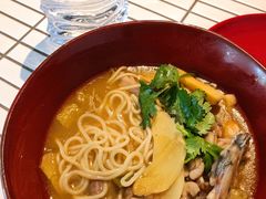 泡椒牛蛙面-面上有光