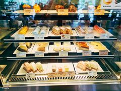 面包甜点陈列柜-麦当劳(宜安广场店)