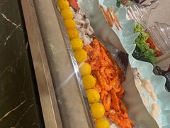 -广州万富希尔顿酒店·感趣自助餐厅·金秋蟹宴生蚝海鲜刺身