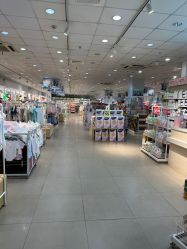 -爱婴室(上海大华路店)