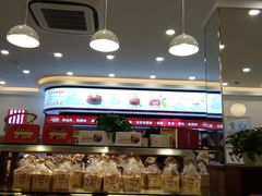 -红宝石·鲜奶小方·海派西点房(南丹店)