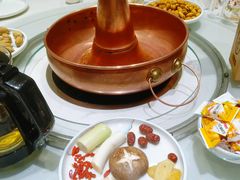-珺小七铜锅涮肉(桃园路店)