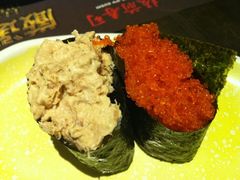 吞拿鱼沙拉和飞鱼子寿司-板长寿司(铜锣湾店)