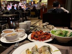 -大中华希尔顿酒店-念自助餐·嗨啤·小龙虾