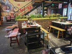 -钢管厂五区小郡肝串串香火锅(梅川路店)