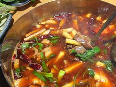 -大众跷脚牛肉馆·非遗传承单位(峨眉山店)