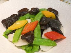 橄榄油炒田园时蔬-大树餐厅(环球港店)
