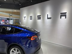 -TESLA 特斯拉(北京颐堤港体验店)