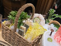 -余欢领鲜火锅(新街口店)