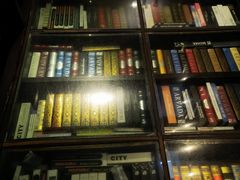 -钟书阁(松江泰晤士小镇店)