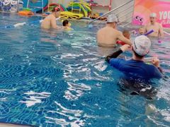 -蓝旗亲子游泳(范湖万达广场店)