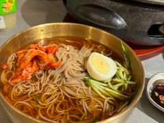 -围炉肉舍丹东海鲜烤肉·烤活鳗(步行街店)