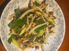 -魏铭鱼头捞饭(晋阳路店)