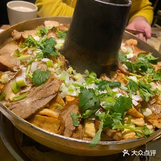 高军美食高厨子菜馆